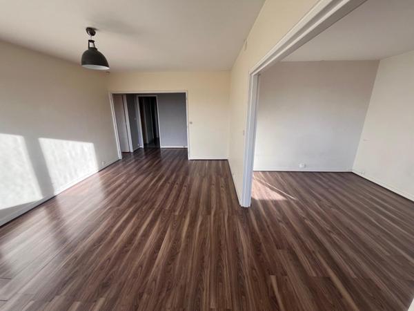 Vue dégagée dans une résidence sécurisée