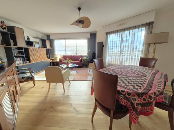 Vannes (56000) Appartement d'environ 100m² de 3 chambres avec garage et cave