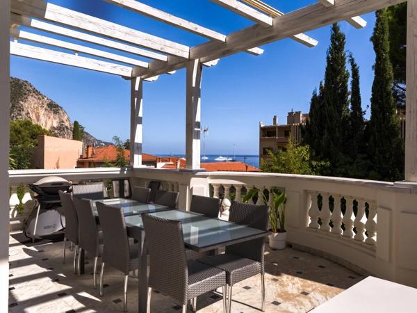 Villa Belle Epoque rénovée en plein centre de Beaulieu sur mer
