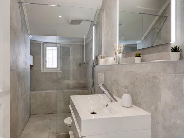 Villa Belle Epoque rénovée en plein centre de Beaulieu sur mer