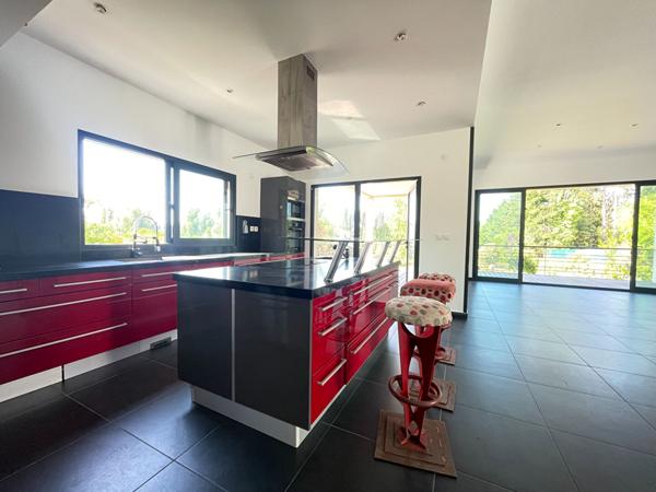 Maison d'architecte -2014- DPE B - 4 chambres - PISICNE