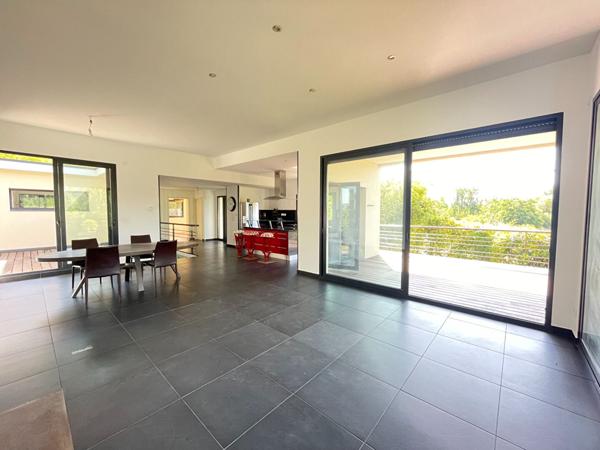 Maison d'architecte -2014- DPE B - 4 chambres - PISICNE