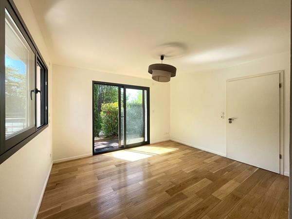 Maison d'architecte -2014- DPE B - 4 chambres - PISICNE