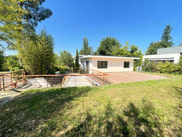 Maison d'architecte -2014- DPE B - 4 chambres - PISICNE