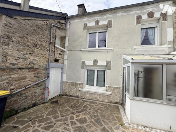 MAISON EN PIERRES