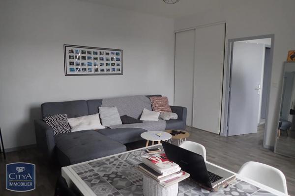 Appartement à louer 2 pièces 46.99m²