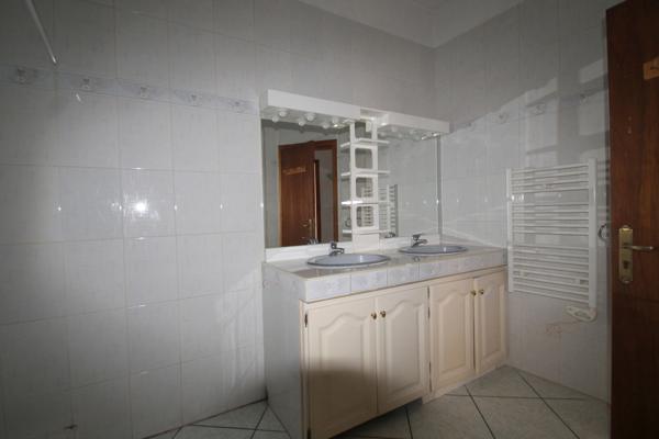 Maison de village de caractère à vendre– 109 m² – 3 chambres + Grenier aménageable (67 m²) - cour extèrieure