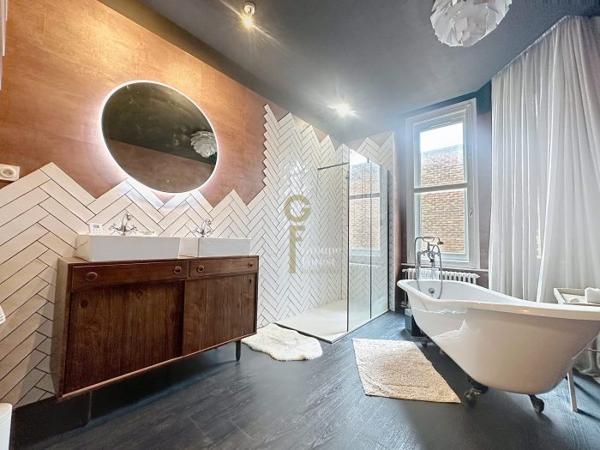 Maison mitoyenne 1 côté Marcq-en-Baroeul 160 m²