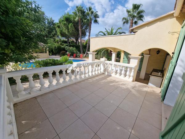 Villa 5 pièce(s) 4 chambre(s) 133 m²