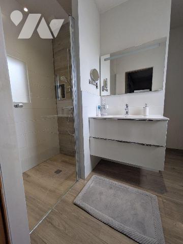 LES HERBIERS - Parfaitement situé à proximité des écoles, commerces et services, découvrez ce s...