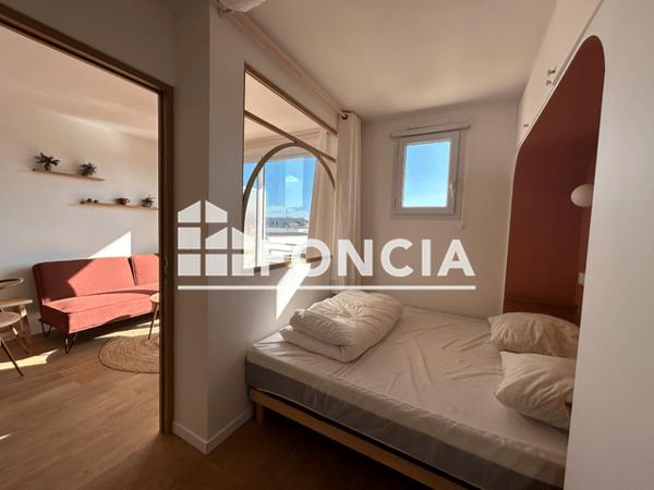 Location Appartement meublé 2 pièces 25.45 m² - 14 RUE DE LA SOLE La Rochelle 17000