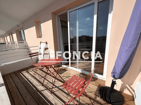 Location Appartement meublé 2 pièces 25.45 m² - 14 RUE DE LA SOLE La Rochelle 17000