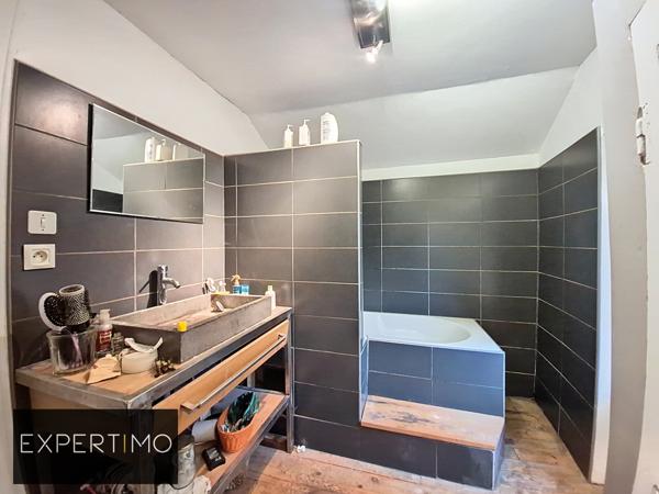 Rullac-Saint-Cirq (12120) Maison de caractère + bâtiment indépendant aménagé - Fort potentiel