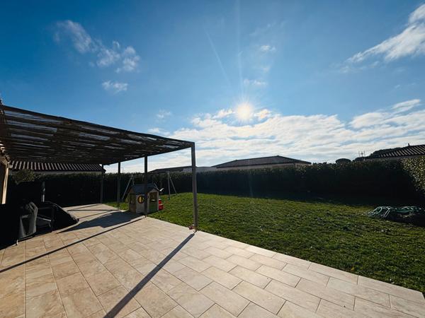 Proche CARCASSONNE, Maison de plain pied avec garage