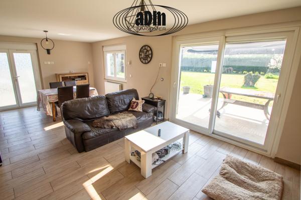Maison
                                                                                                                                                                                                                                                                                                                        4 pièce(s)                                                                                                                                                                                                          3 chambre(s)                                                                                                                                                                                                          90  m²