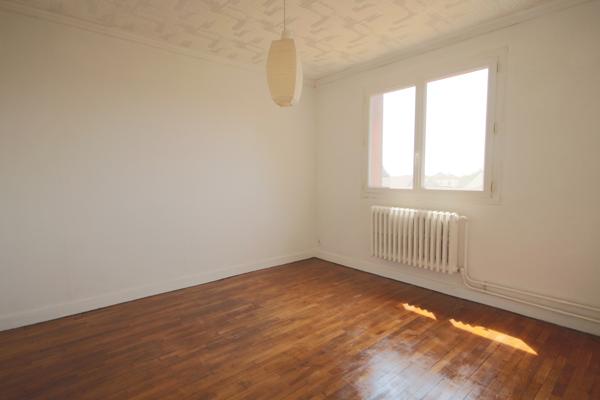 A vendre maison 79m2, 3 chambres, 1 garage, DPE