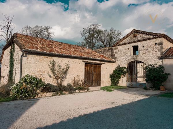 Domaine équestre de prestige au cœur de 18 hectares – Élégance, nature et art de vivre proche de THEZAC (47)