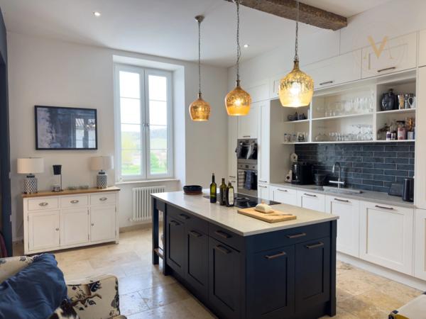 Domaine équestre de prestige au cœur de 18 hectares – Élégance, nature et art de vivre proche de THEZAC (47)