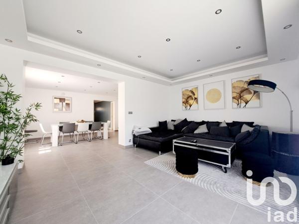 Domaine 24 pièces de 533 m² à Claye-Souilly (77410)