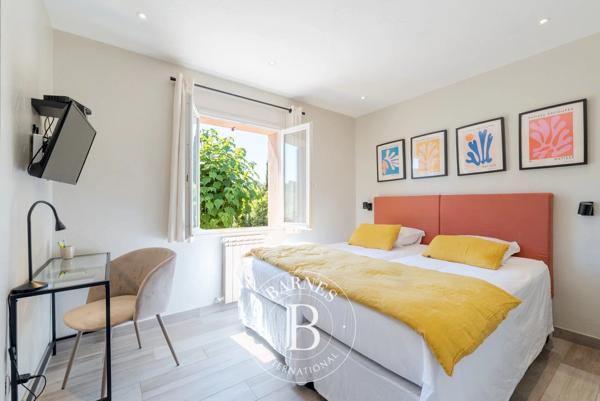 Peymeinade, Villa 7 Chambres -  245 m² à vendre