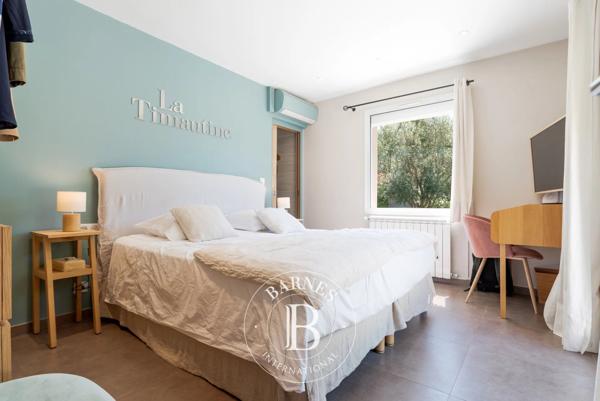 Peymeinade, Villa 7 Chambres -  245 m² à vendre