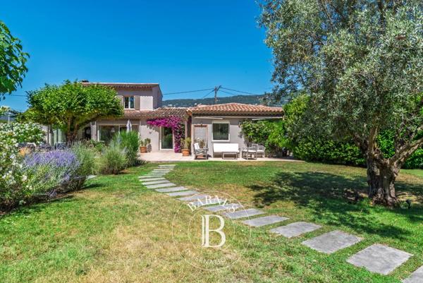 Peymeinade, Villa 7 Chambres -  245 m² à vendre
