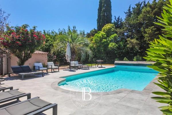 Peymeinade, Villa 7 Chambres -  245 m² à vendre