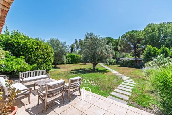 Peymeinade, Villa 7 Chambres -  245 m² à vendre