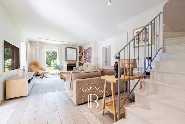 Peymeinade, Villa 7 Chambres -  245 m² à vendre