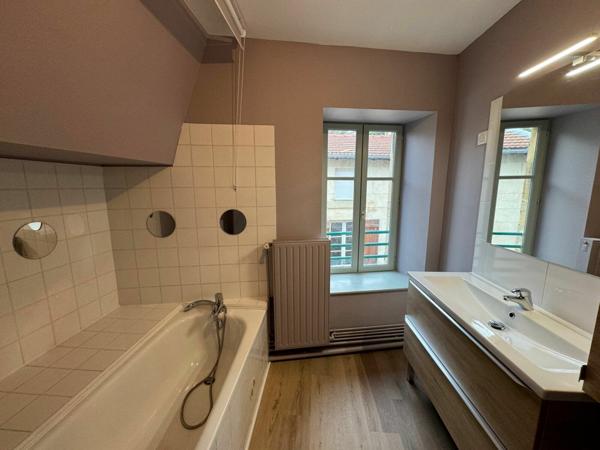 Appartement à louer    2 pièces • 52,60 m2 Bar-le-Duc