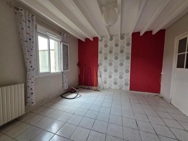 Belle maison de bourg, son terrain et ses dépendances !