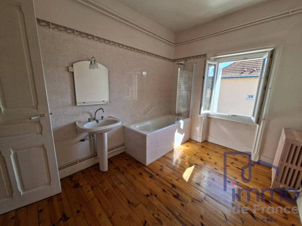 Maison 8 pièces                                        - 43000 Le Puy-en-Velay Réf : 2752-CIFVFOREZVELAY