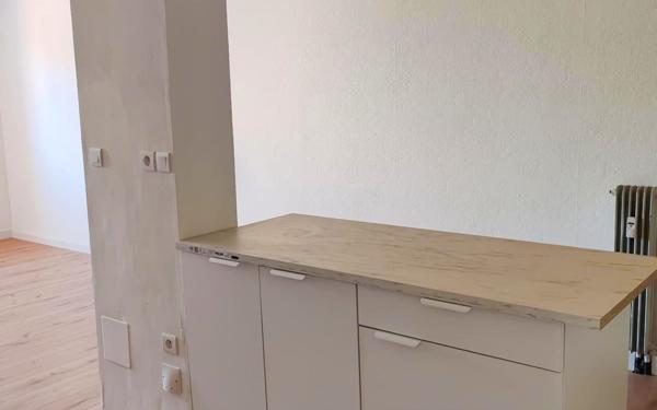 Appartement à vendre    2 pièces •  Nîmes