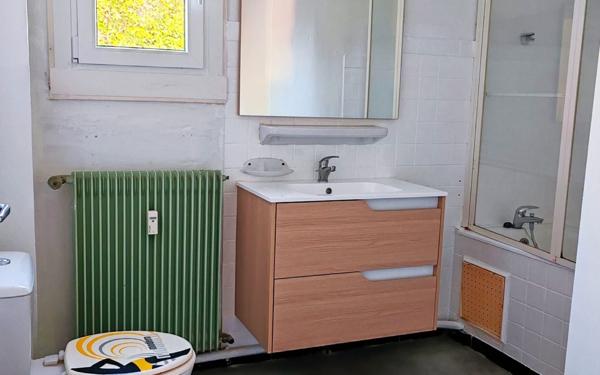 Appartement à vendre    2 pièces •  Nîmes