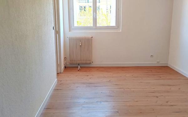 Appartement à vendre    2 pièces •  Nîmes