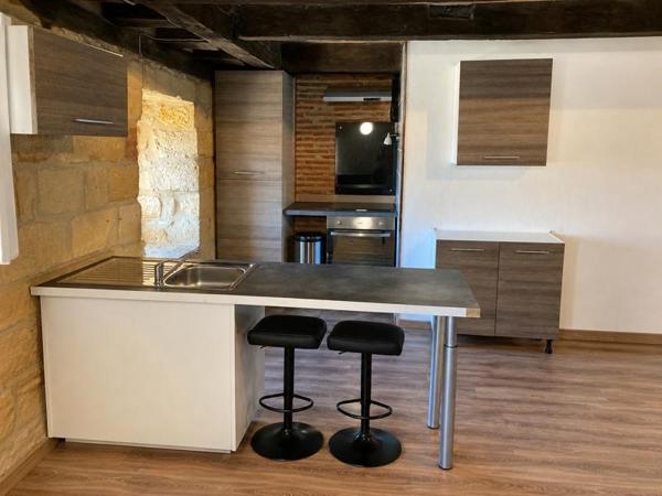 Appartement à louer 535 € CC GOURDON 3 p 62 m² DPE D