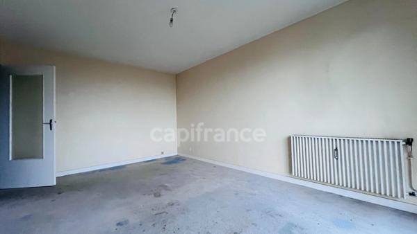 Département du Finistère (29), à vendre à QUIMPER, studio de 27,29 m² habitables - Balcon - Cave.