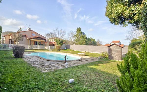 Maison à vendre    6 pièces • 130 m2 Aucamville