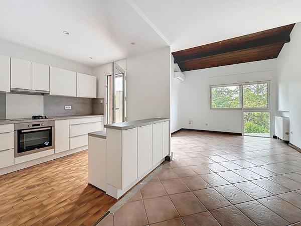 Grand Appartement  T2 avec terrasse a vendre montauban 82 saint michel