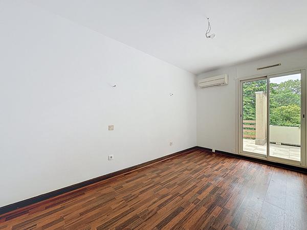 Grand Appartement  T2 avec terrasse a vendre montauban 82 saint michel