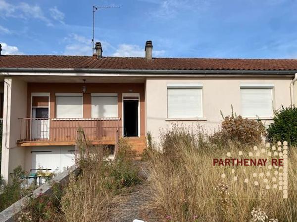Maison sur sous sol semi enterré