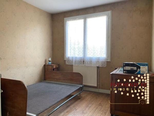 Maison sur sous sol semi enterré