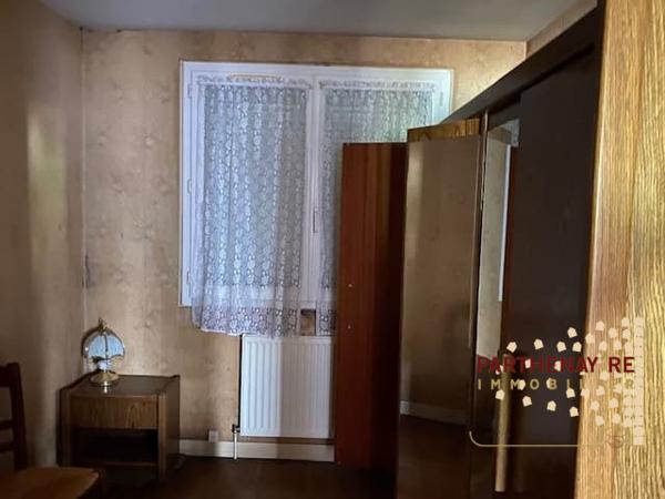 Maison sur sous sol semi enterré