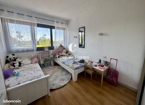 Appartement à LA ROCHE SUR FORON (74800)