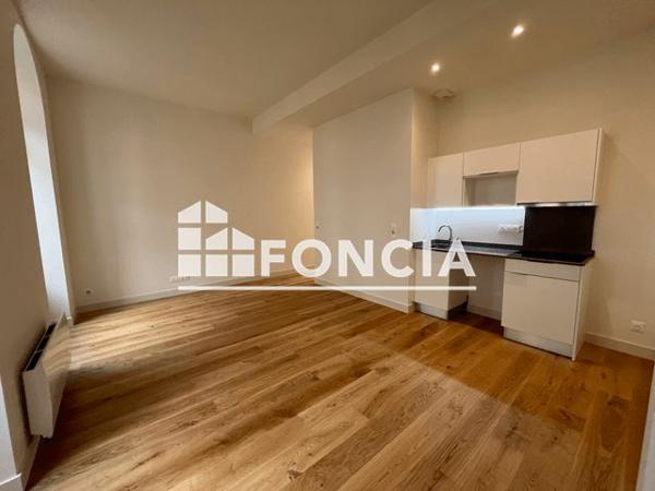 Location Appartement 2 pièces 45.3 m² - 12 RUE DE LA PAILLE Le Mans 72000