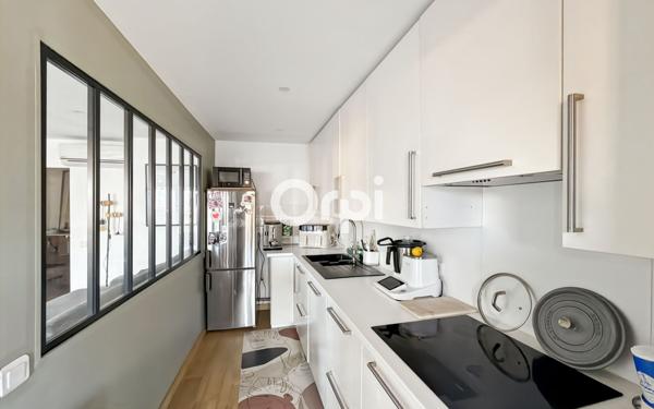 Appartement à vendre    4 pièces • 71,69 m2 Marseille 8
