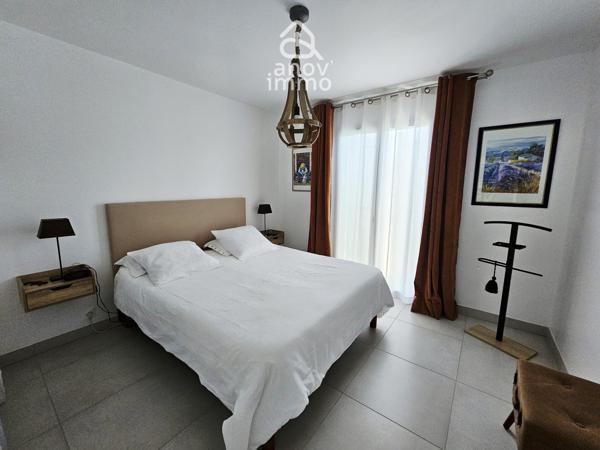 Maison
                                                                                                                                                                                                                                                                                                                        4 pièce(s)                                                                                                                                                                                                          3 chambre(s)                                                                                                                                                                                                          92.2  m²
