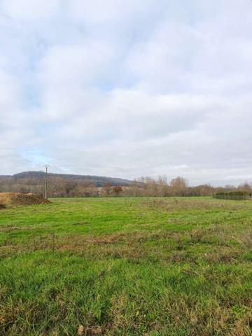 Terrain Plat constructible de 1277 m²