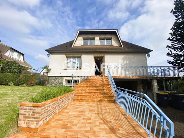 Maison individuelle avec sous complet, jardin bien exposé et 4 chambres
