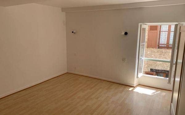 Appartement à louer    3 pièces •  Carros